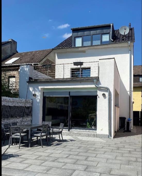 Villa Mit Pool Siegburg Exterior photo